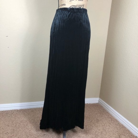 White House Black Market Dresses & Skirts - White House Black Market Black Velvet Maxi Skirt M